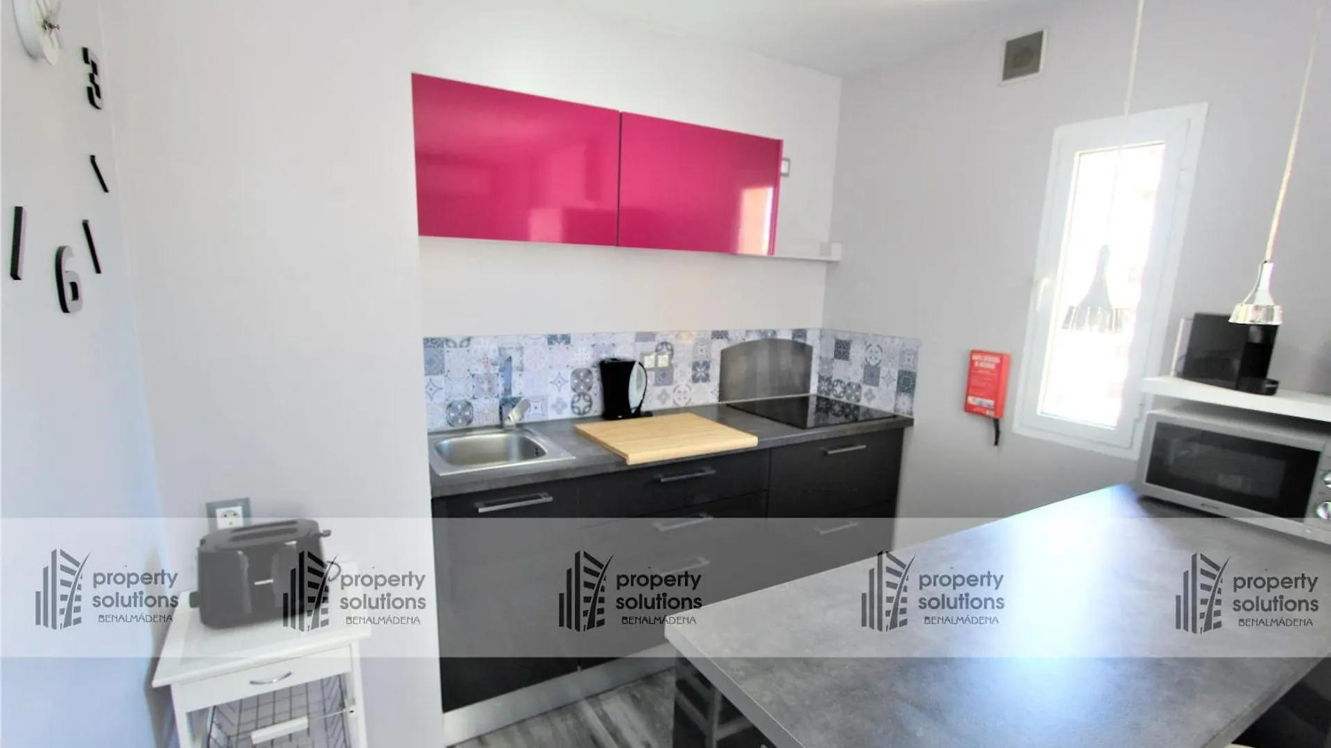 645 Aguila Apartamentos - Vista Al Mar - Cerca De Tren, Restaurantes, Tiendas - Playa A 10 Min Caminando Benalmádena 0*,  Španělsko