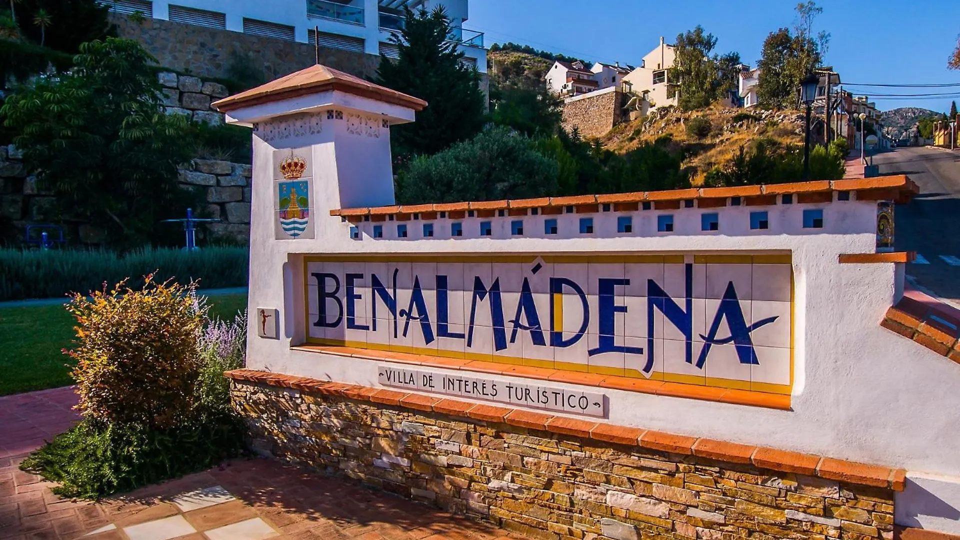 645 Aguila Apartamentos - Vista Al Mar - Cerca De Tren, Restaurantes, Tiendas - Playa A 10 Min Caminando Benalmádena Apartmán